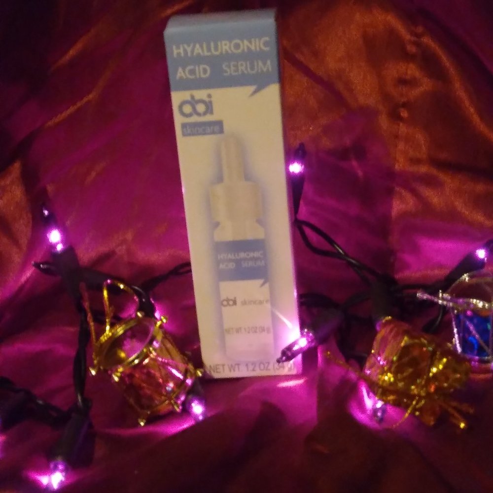 Pure and natural American Beauty Institute Hyaluronic Facial Serum 2.0 oz.